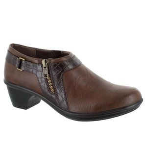 Easy Street Women's Devo Ankle Bootie